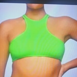 MEDIUM.   SKIMS HIGH NECK RAZORBACK SWIM TOP